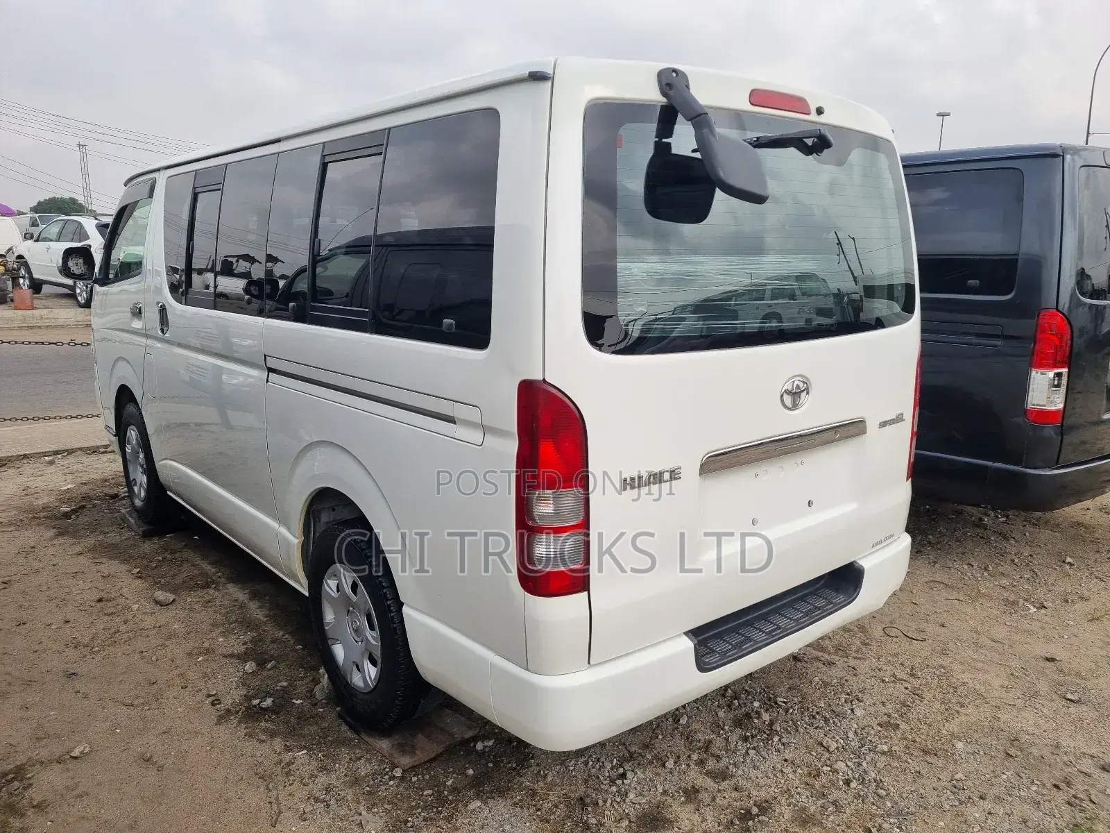 Toyota HiAce 2013 White