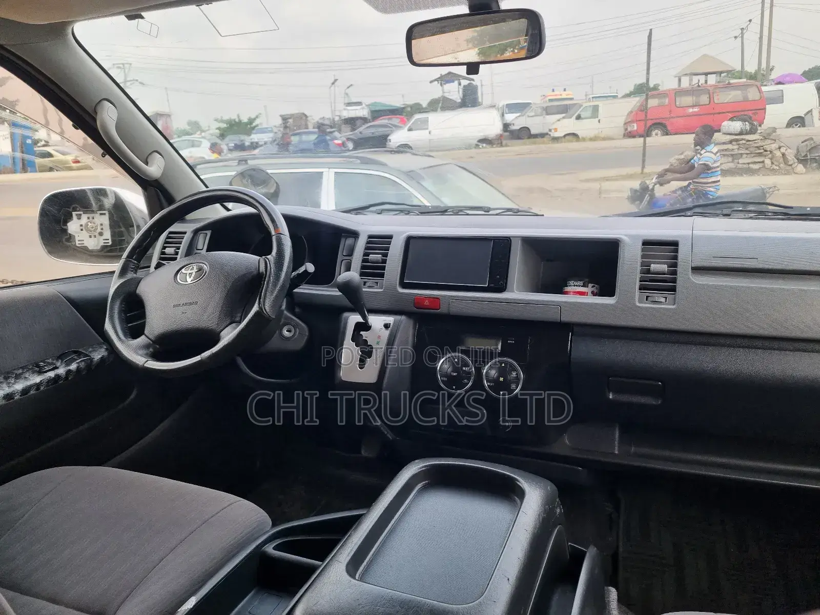 Toyota HiAce 2012 Black