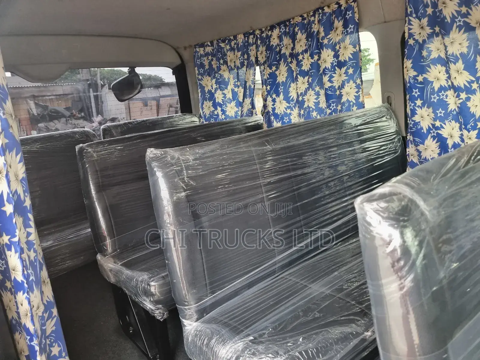 Toyota HiAce 2012 Black