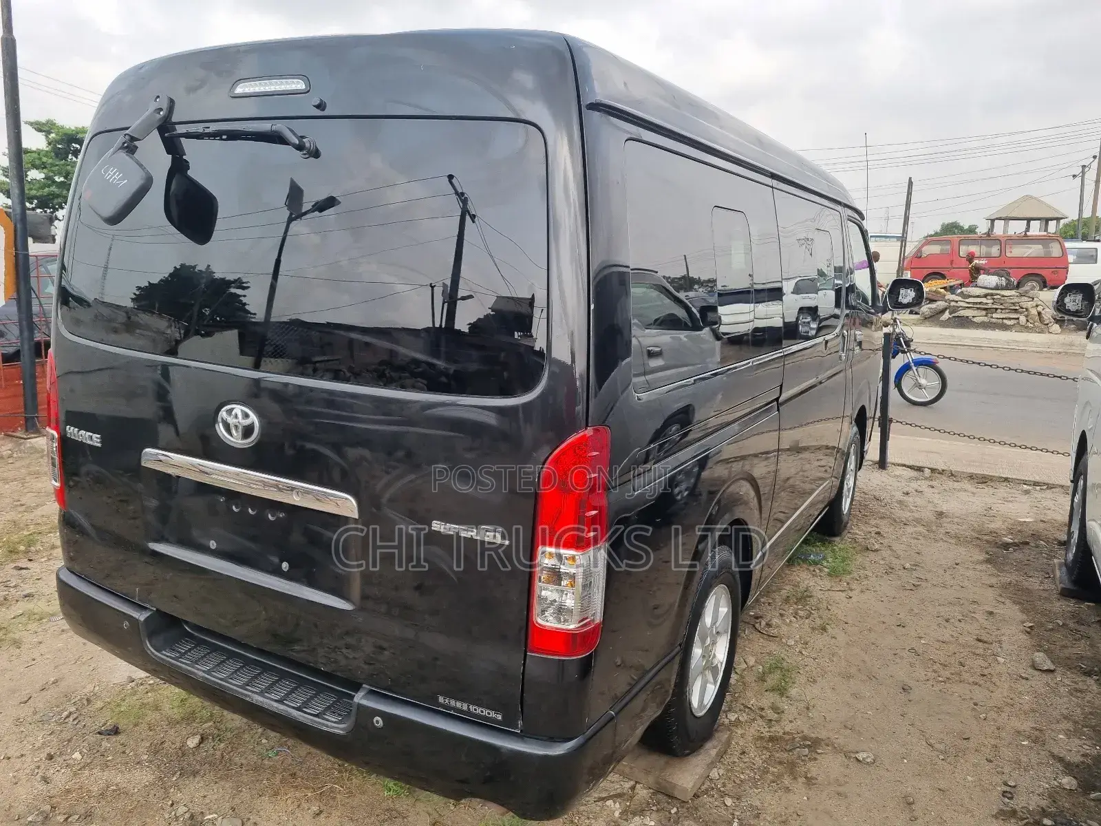 Toyota HiAce 2012 Black