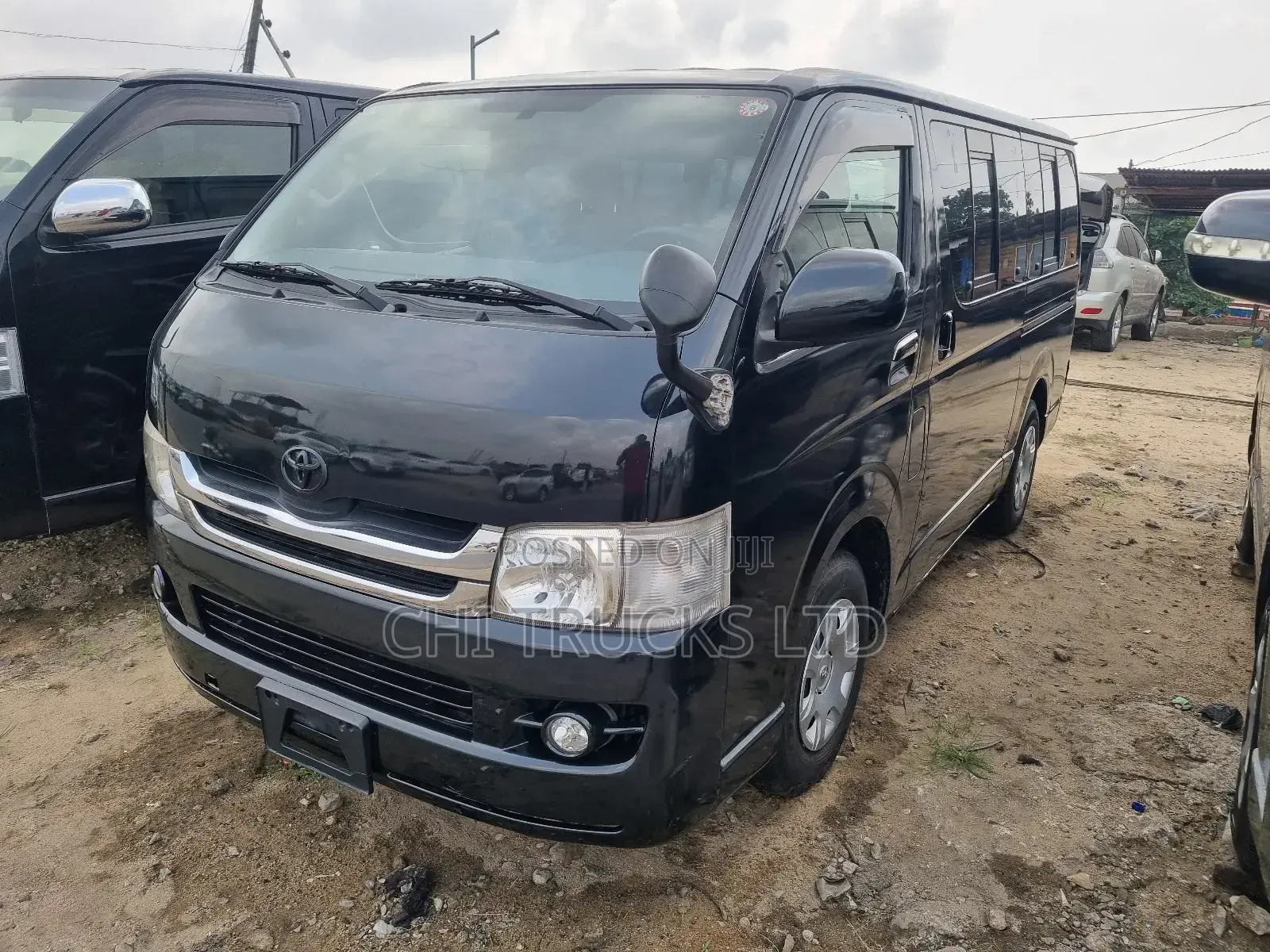 Toyota HiAce 2011 Black