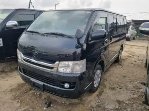 Toyota HiAce 2011 Black