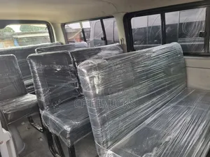 Toyota HiAce 2011 Black