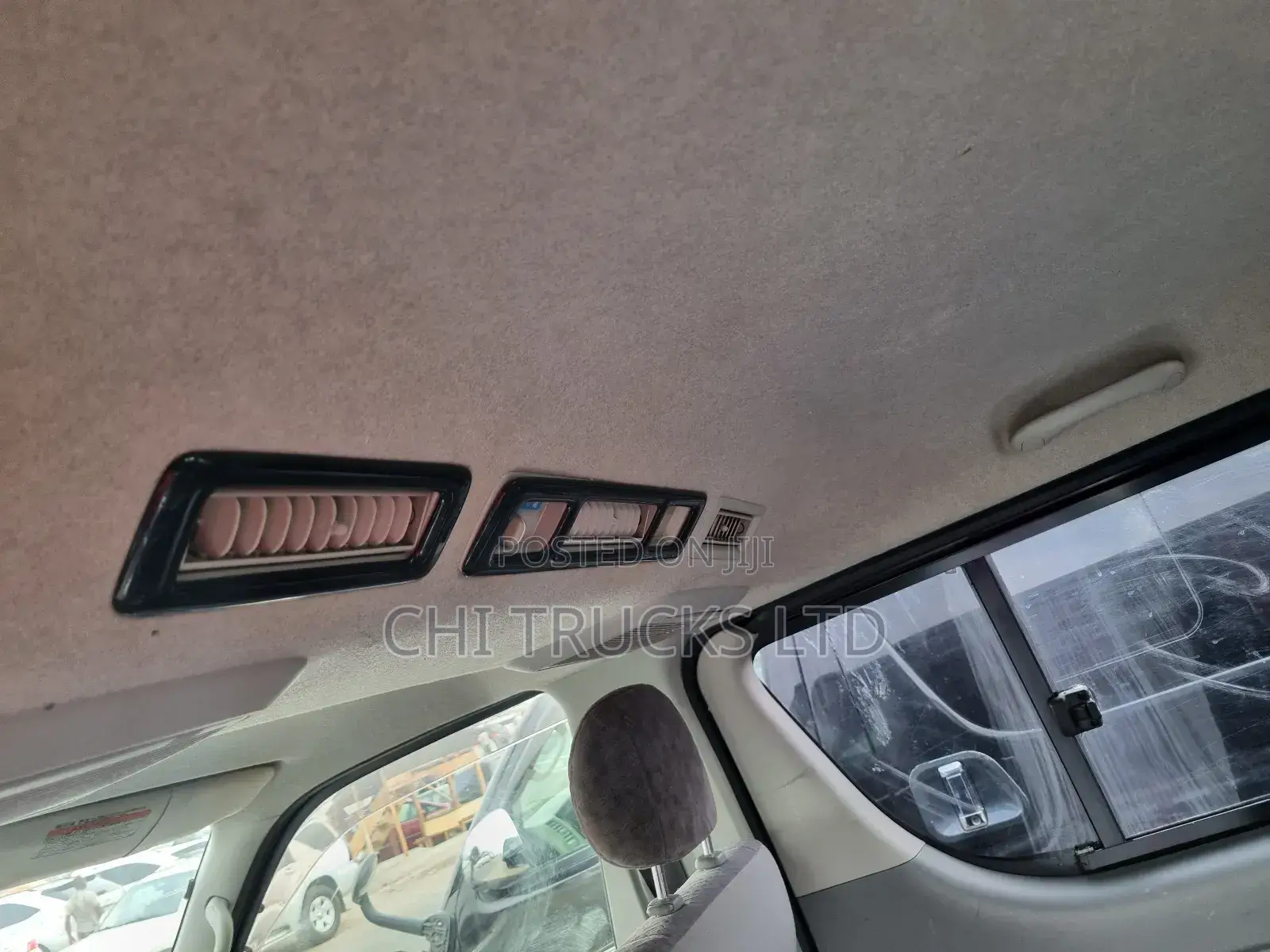 Toyota HiAce 2011 Black