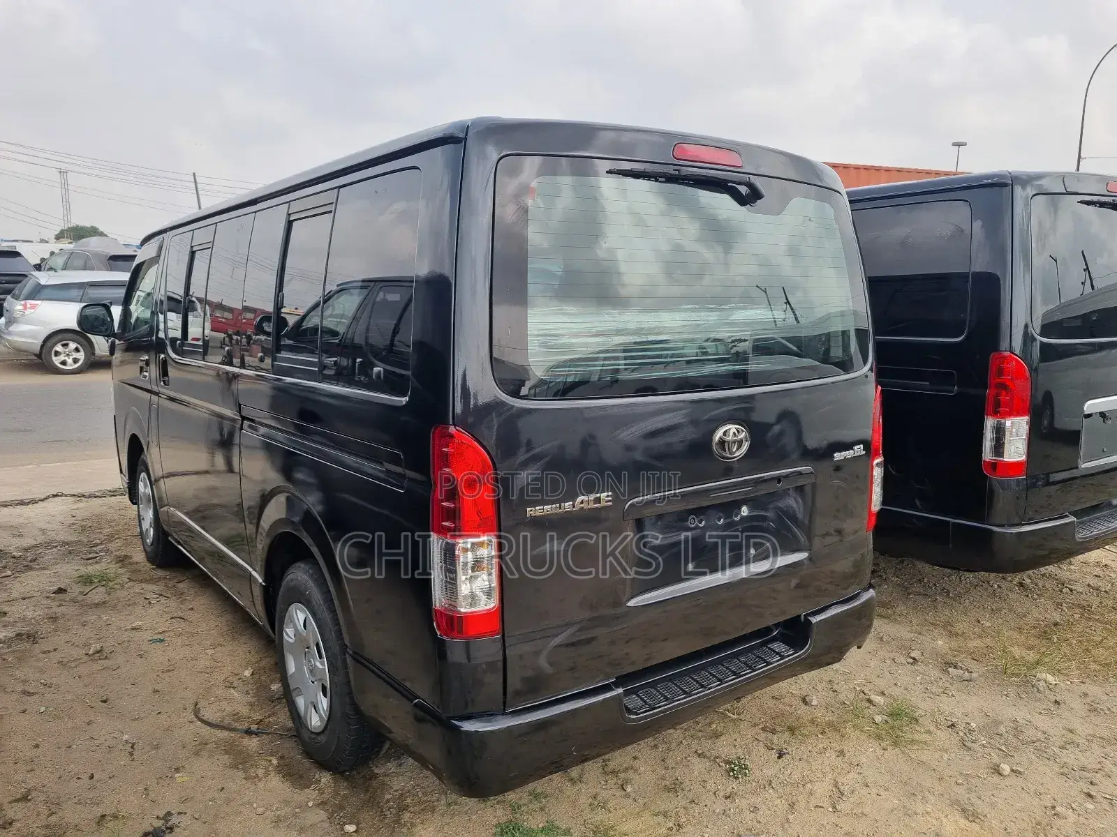 Toyota HiAce 2011 Black