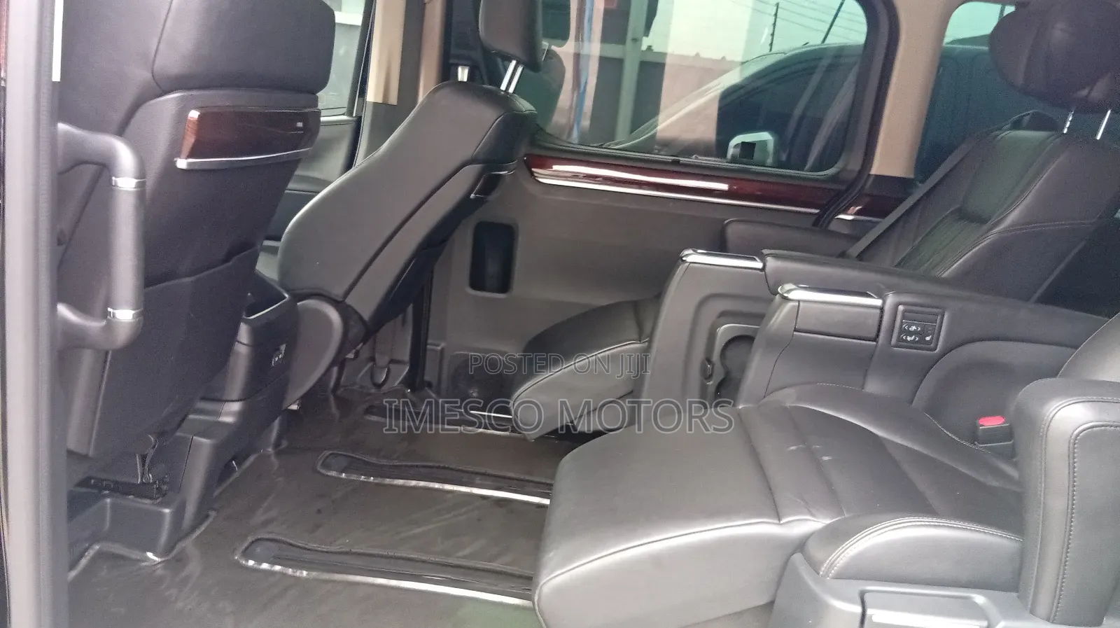 Toyota Granvia 2023 Black