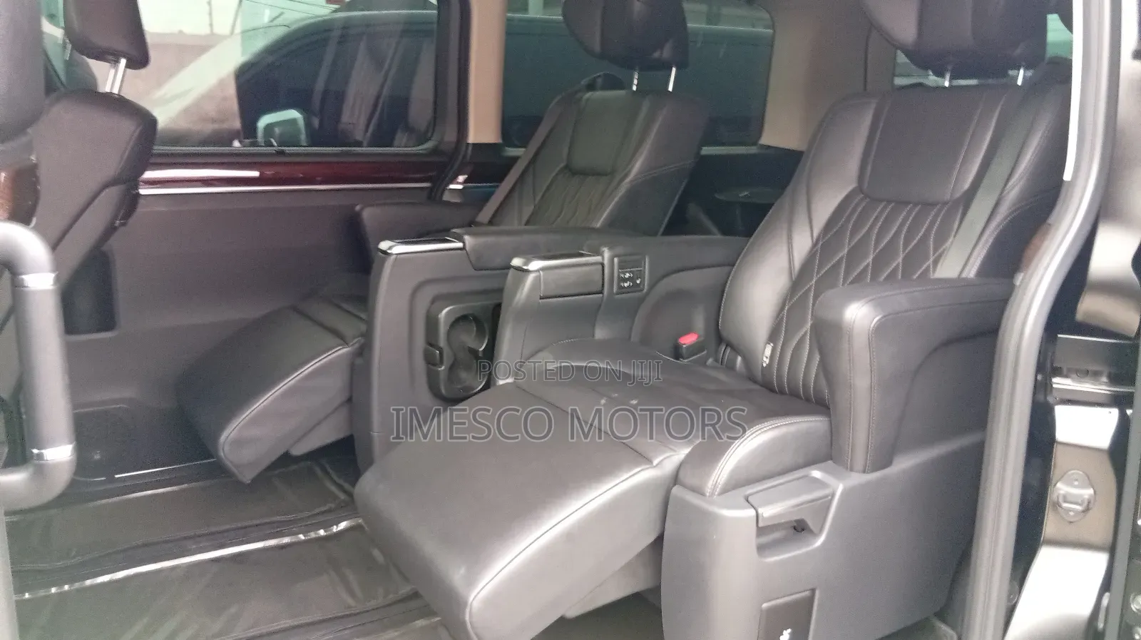 Toyota Granvia 2023 Black