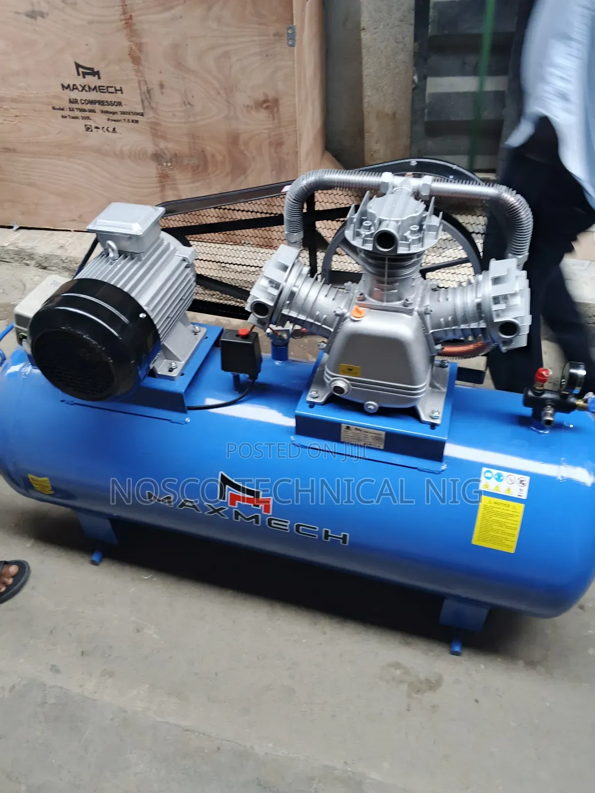 Maxmech 300liter Air Compressor