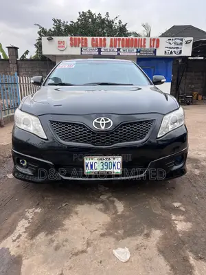 Toyota Camry Base 4dr Sedan (2.5L 4cyl 6M) 2011 Black