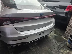 Kia K5 2023 Silver