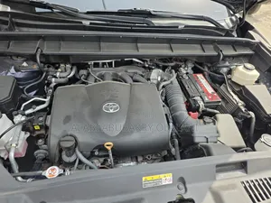 Toyota Highlander 2022 Blue