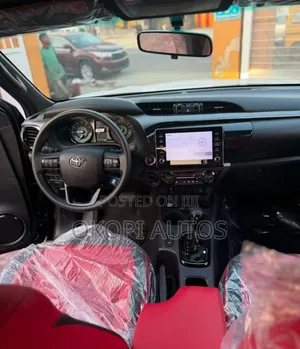 New Toyota Hilux 2024 Black