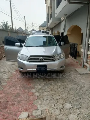 Toyota Highlander 2010 Silver