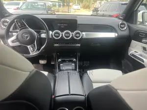 Mercedes-Benz GLB-Class GLB 250 4MATIC 2021 White
