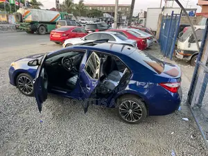 Toyota Corolla S 4dr Sedan (1.8L 4cyl CVT) 2016 Blue