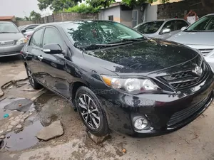 Toyota Corolla LE Special Edition 4dr Sedan (1.8L 4cyl 4A) 2013 Black