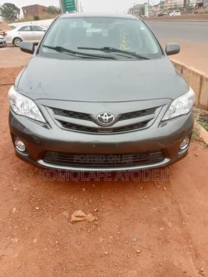 Toyota Corolla 2012 Gray