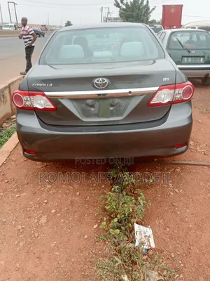 Toyota Corolla 2012 Gray