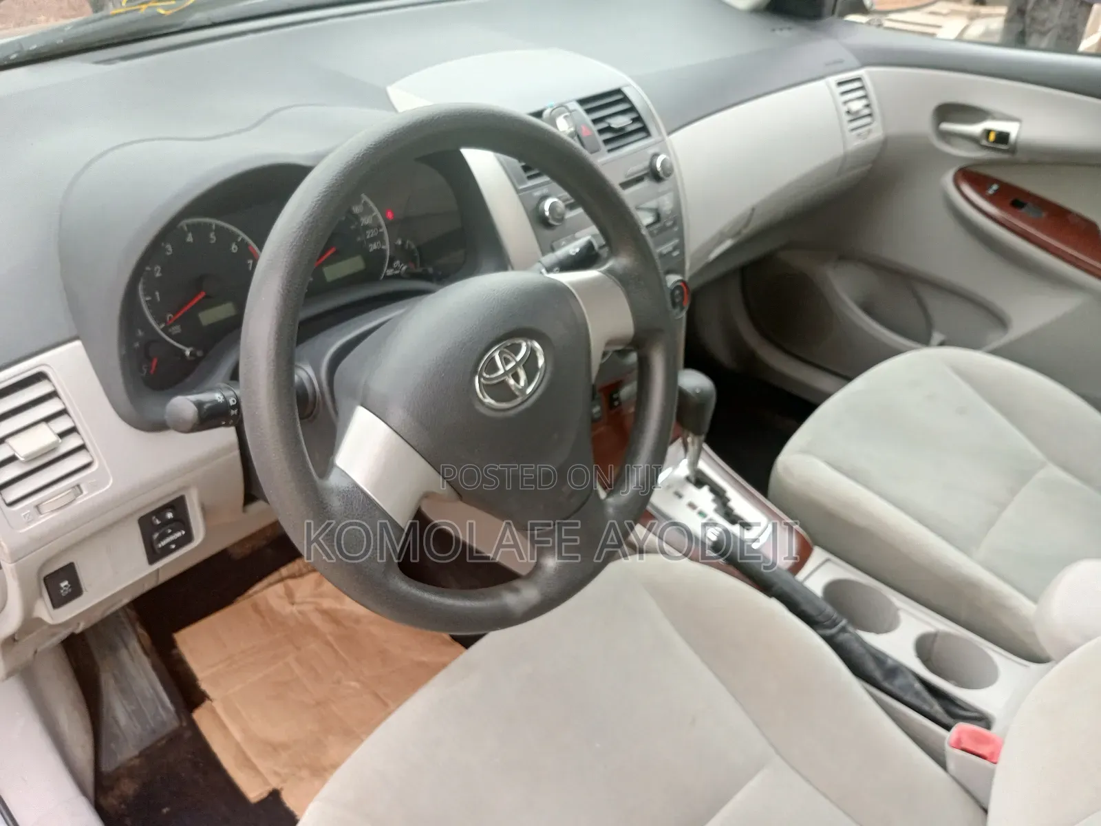 Toyota Corolla 2012 Gray