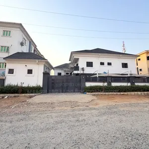 Furnished 3bdrm Apartment in Jahi for sale