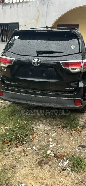 Toyota Highlander Limited 4dr SUV AWD (3.5L 6cyl 6A) 2015 Black