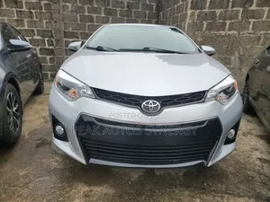Toyota Corolla LE 4dr Sedan (1.8L 4cyl CVT) 2015 Silver