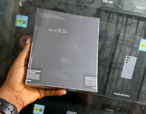 New Samsung Galaxy Z Fold4 256 GB Black