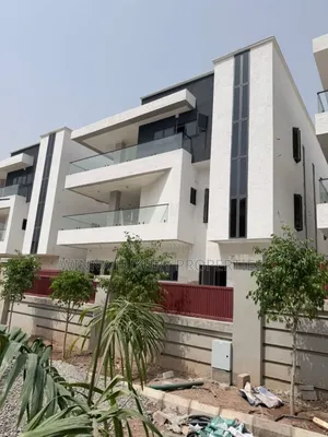 6 Bedrooms Detached Mansion
