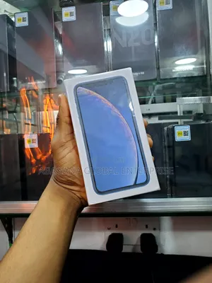 New Apple iPhone XR 128 GB Black