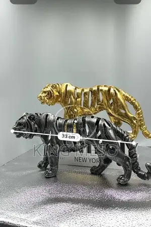 Tiger Cum Laude Decor