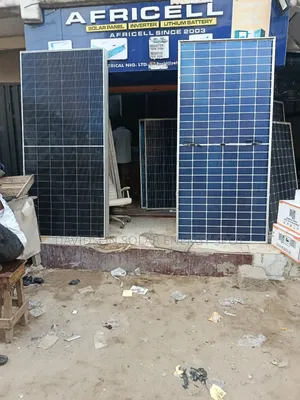 750watt Jinko Solar Panel Halfcourt