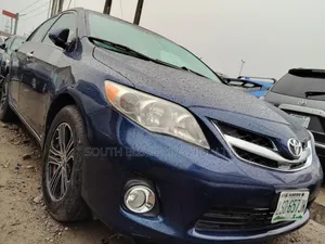 Toyota Corolla S 4dr Sedan (1.8L 4cyl 4A) 2013 Blue
