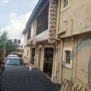 3bdrm Block of Flats in Benin City for sale