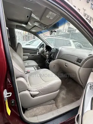 Toyota Sienna 2007 Red