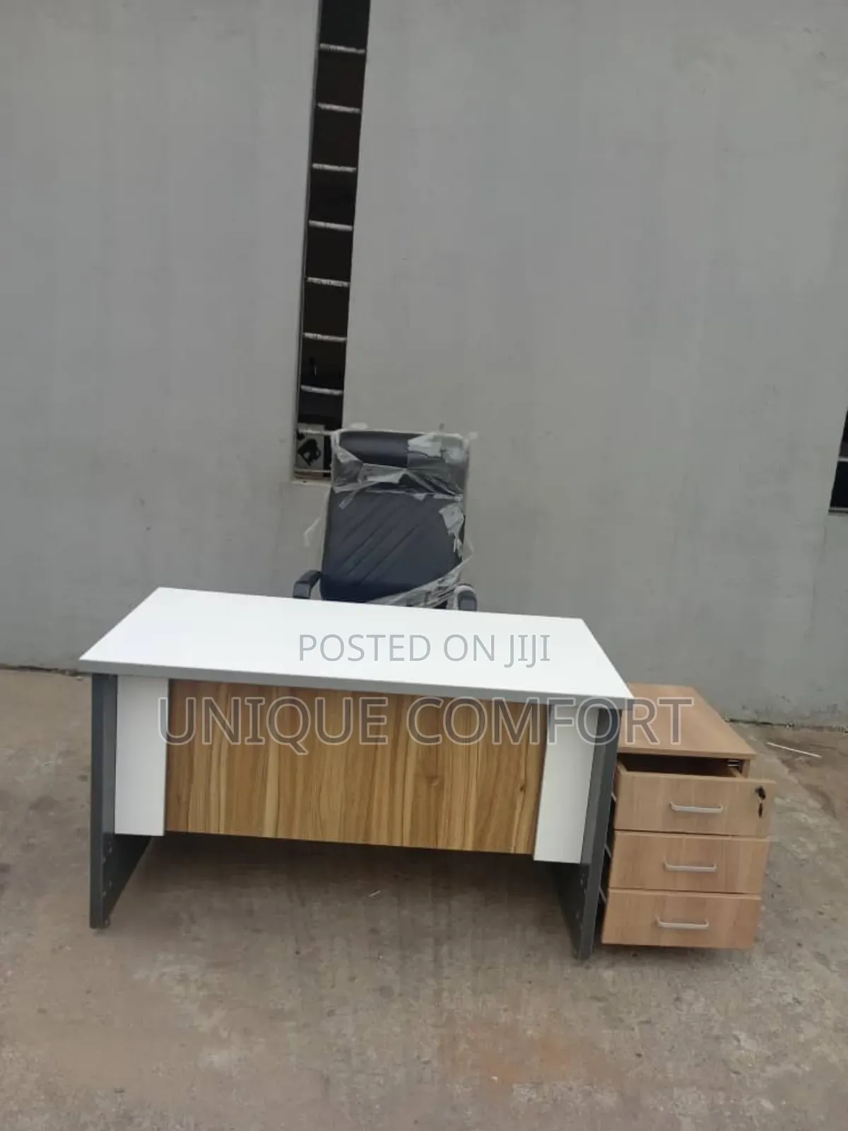 Imported Executive Office Table,Side Drawer Executive Office Chair
