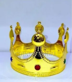 Plastic Make Crown