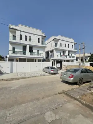 4bdrm Duplex in Admiralty Lekki for sale