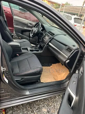 Toyota Camry SE 4dr Sedan (2.5L 4cyl 6A) 2015 Gray