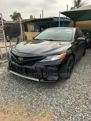 Toyota Camry XSE FWD (2.5L 4cyl 8AM) 2018 Black