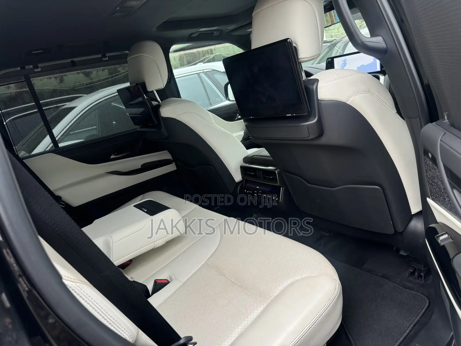 Lexus LX LX 600 2022 Black