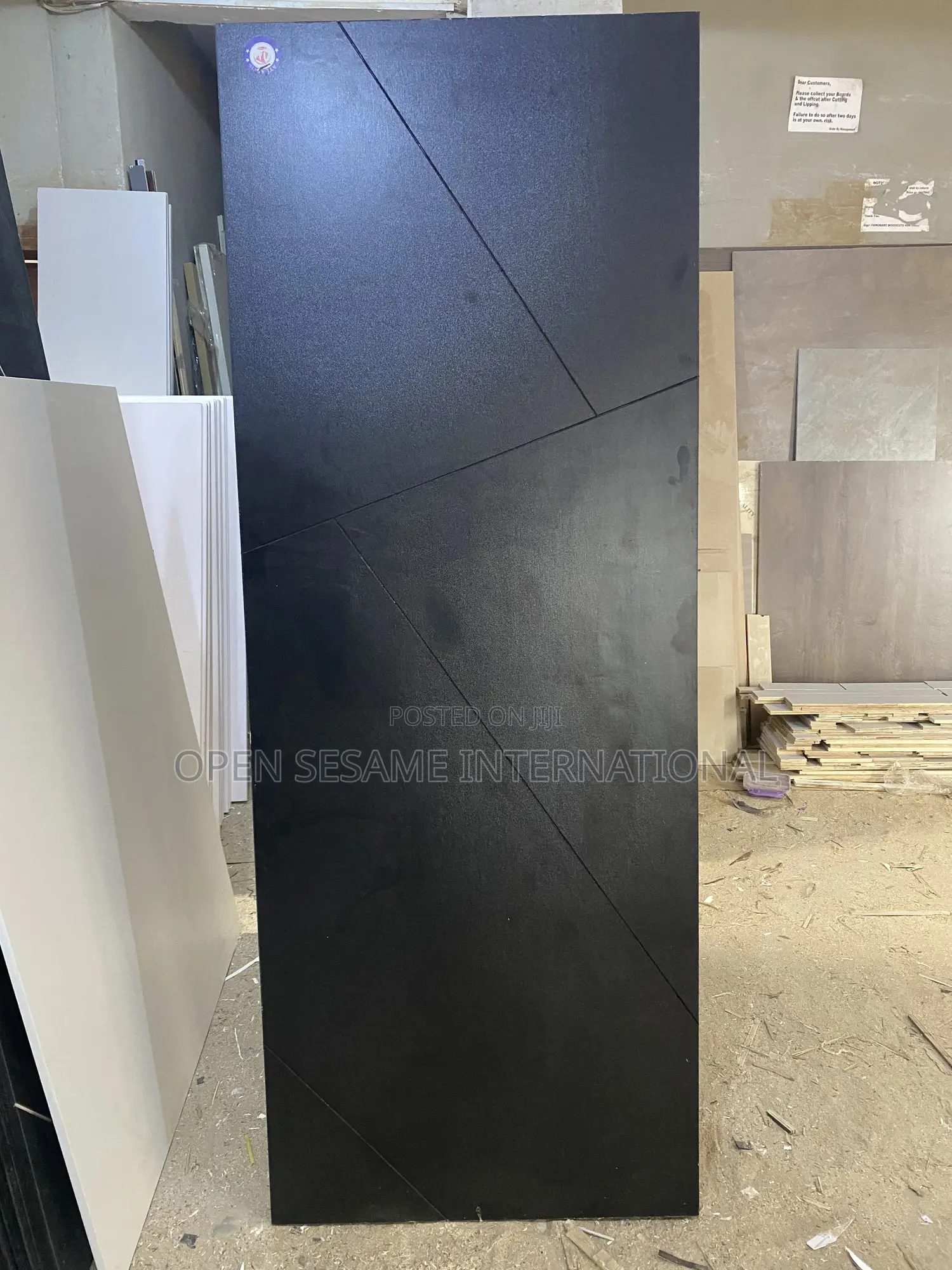 HDF Door With Thin Black Groove