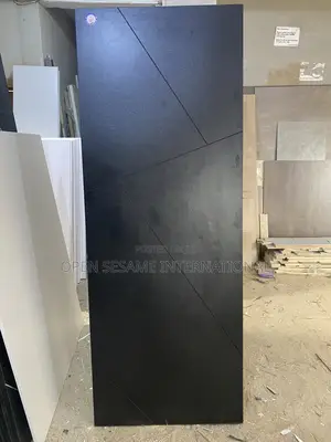 HDF Door With Thin Black Groove