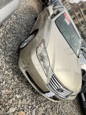 Lexus ES 350 2011 Gold