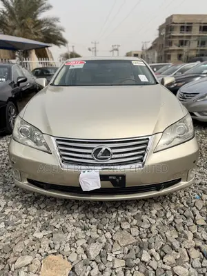 Lexus ES 350 2011 Gold