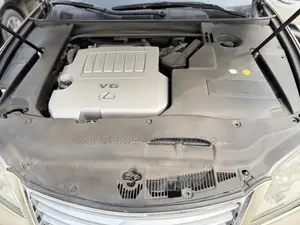 Lexus ES 350 2011 Gold