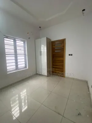 1bdrm Shared Apartment in Gated And Secured, Osapa london for rent