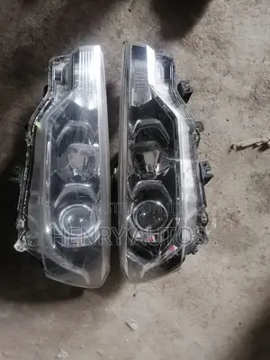 Set Headlights Suzuki Ertiga