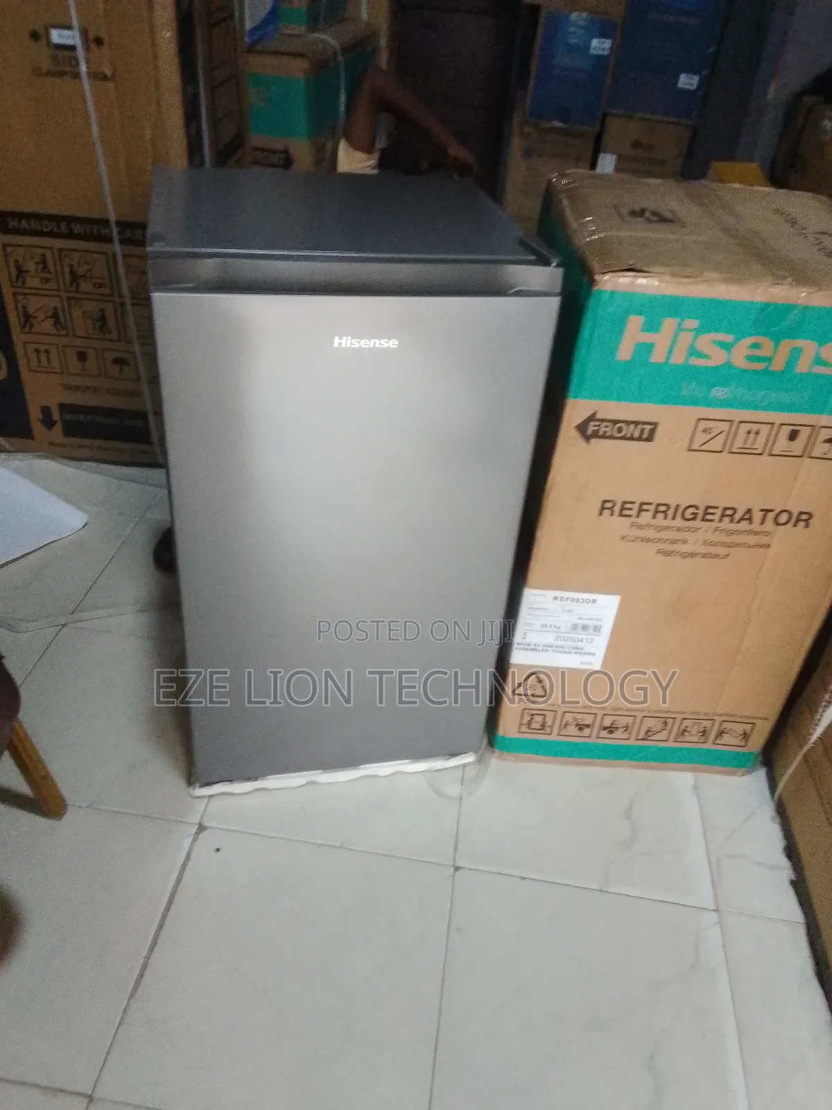 Compact Hisense 90l Refrigerator