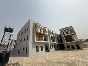 4bdrm Townhouse / Terrace in Mabushi for rent