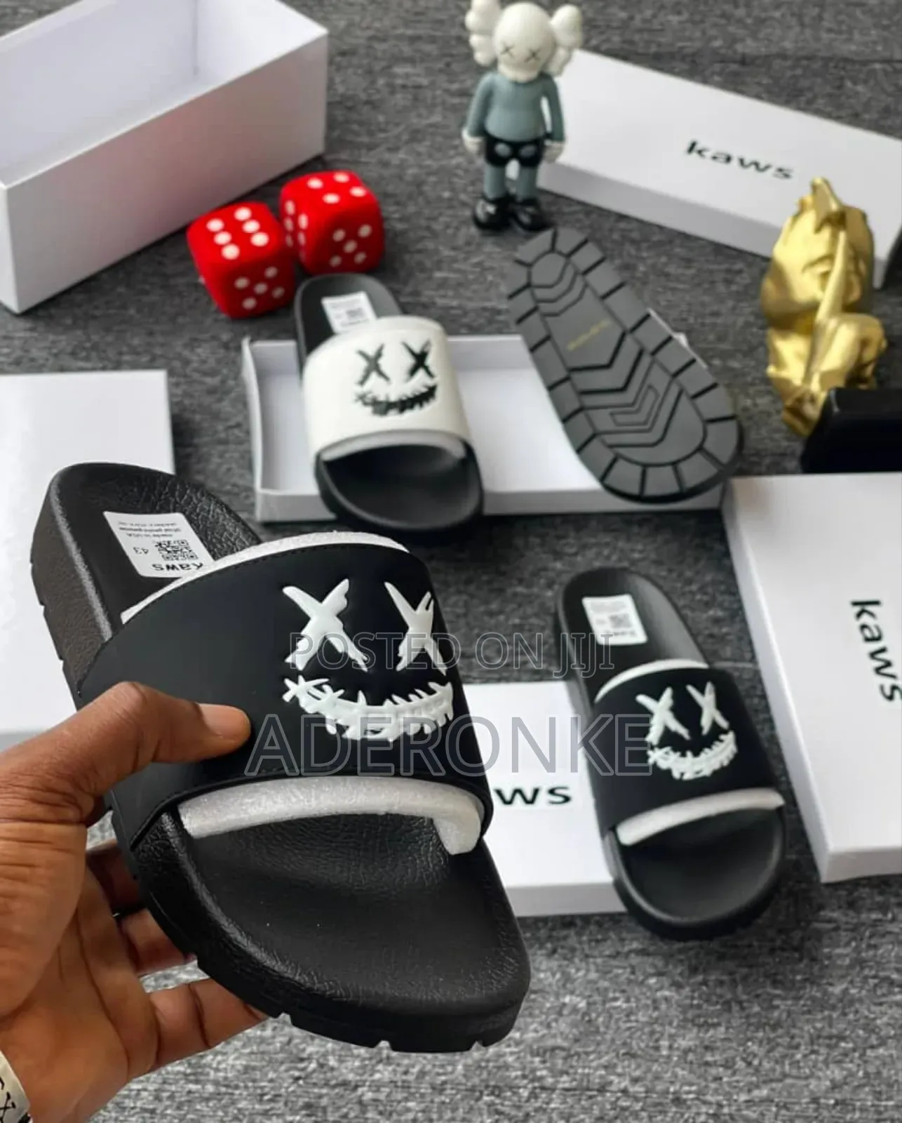 Designer Men Slide Available in Different Sizes, Type and Patterns